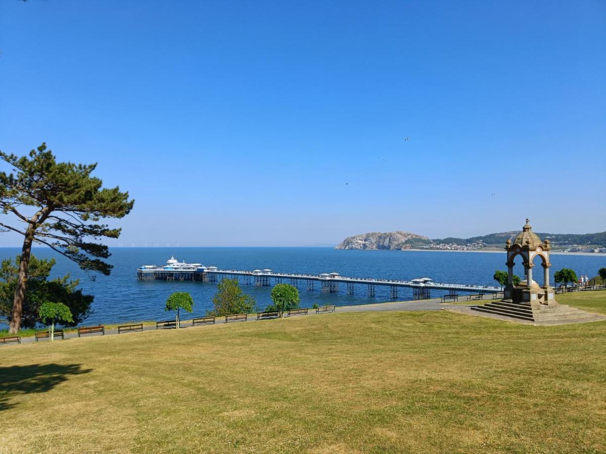 Granby House Hotel ลันดิดโน ภายนอก รูปภาพ